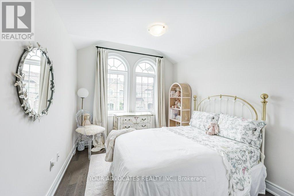 60 Drizzel Crescent, Richmond Hill, Ontario  L4E 1G8 - Photo 20 - N12136597