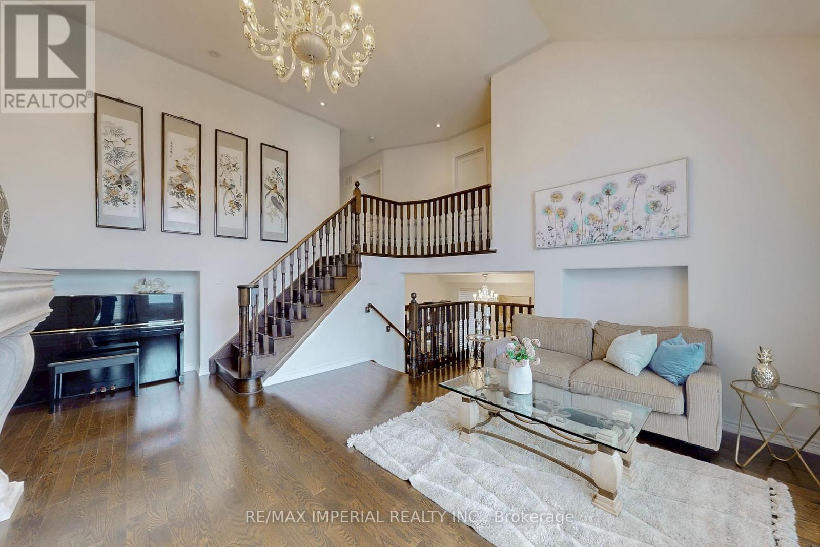 18 Kellington Trail, Whitchurch-Stouffville, Ontario  L4A 1X5 - Photo 5 - N12136629