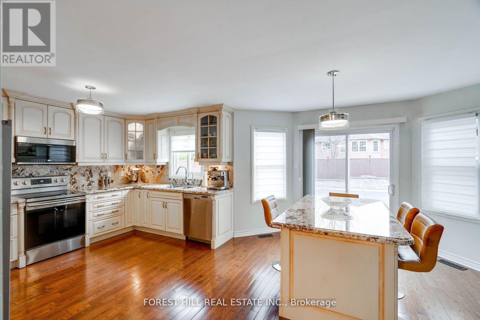 48 Haskell Crescent, Aurora (Aurora Highlands), Ontario  L4G 5T3 - Photo 13 - N12136714