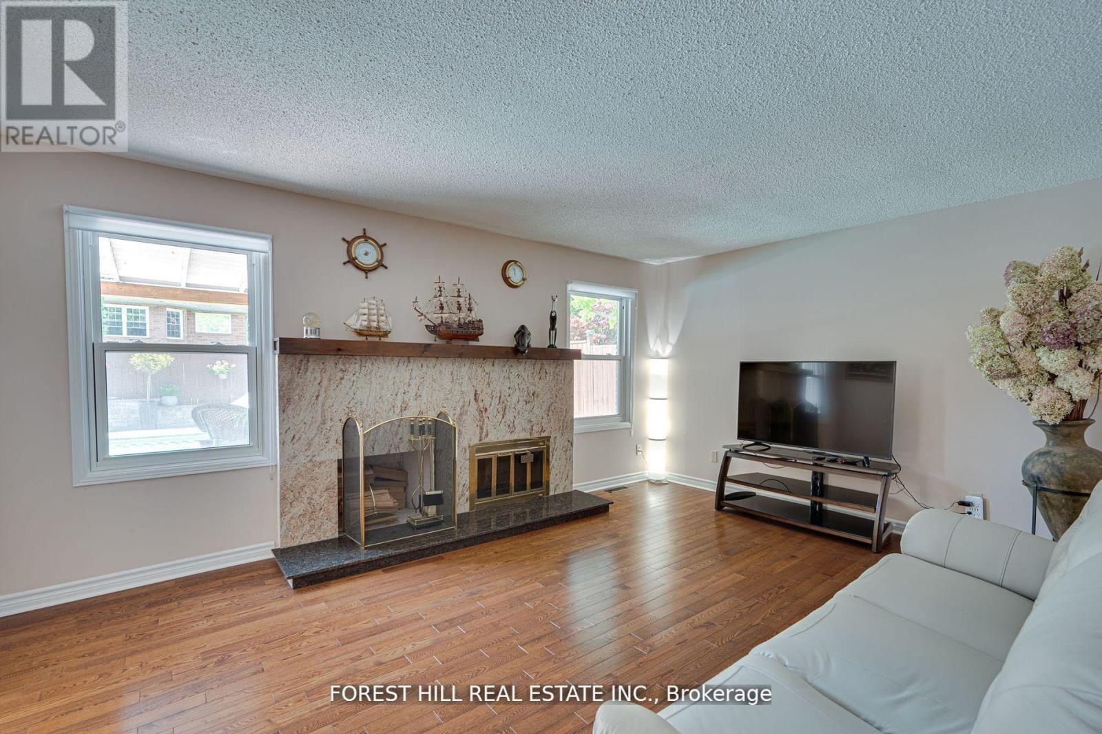 48 Haskell Crescent, Aurora (Aurora Highlands), Ontario  L4G 5T3 - Photo 9 - N12136714
