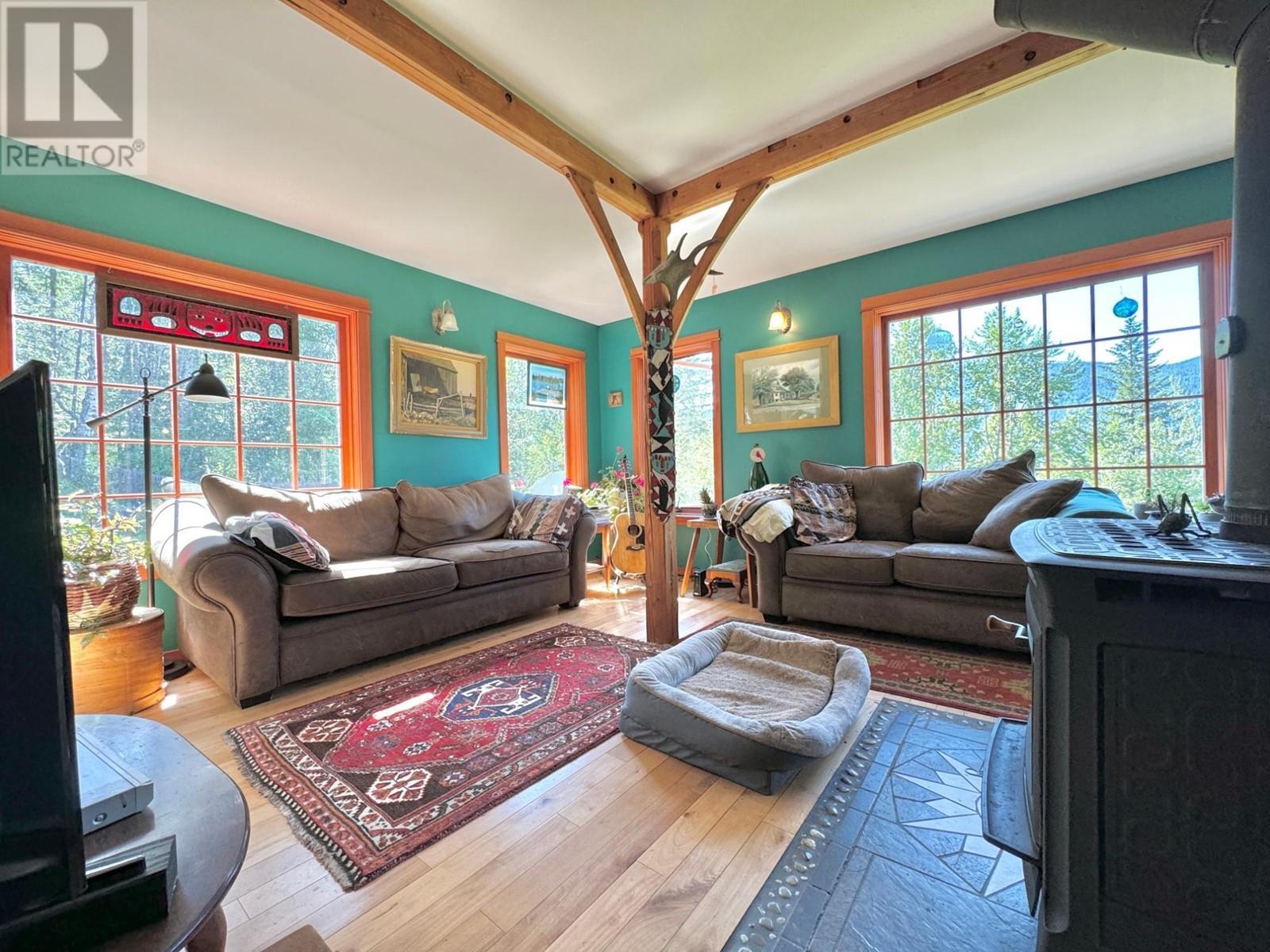395 Boven Road, Nelson, British Columbia  V1L 6J1 - Photo 17 - 10347110
