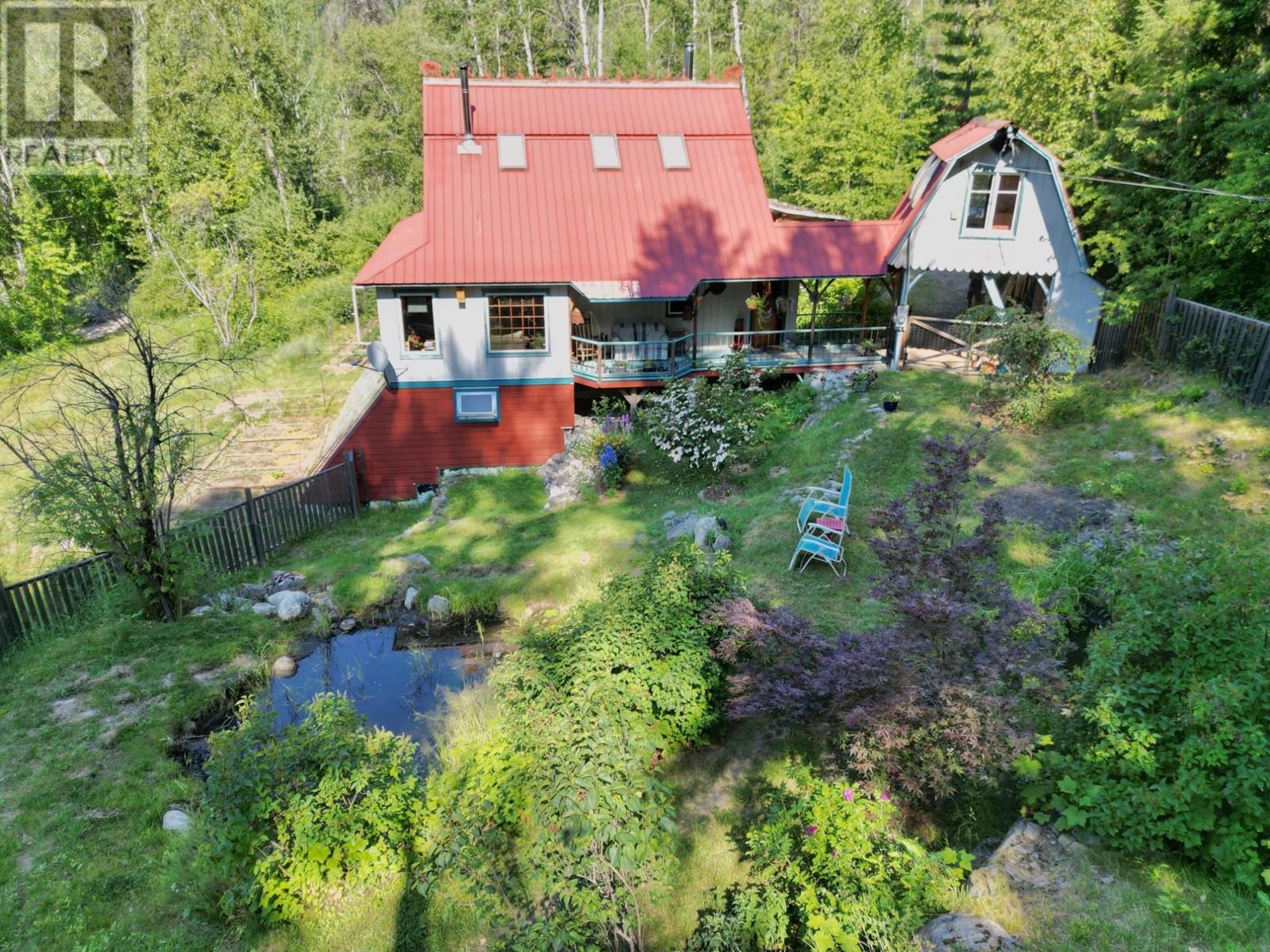 395 Boven Road, Nelson, British Columbia  V1L 6J1 - Photo 2 - 10347110