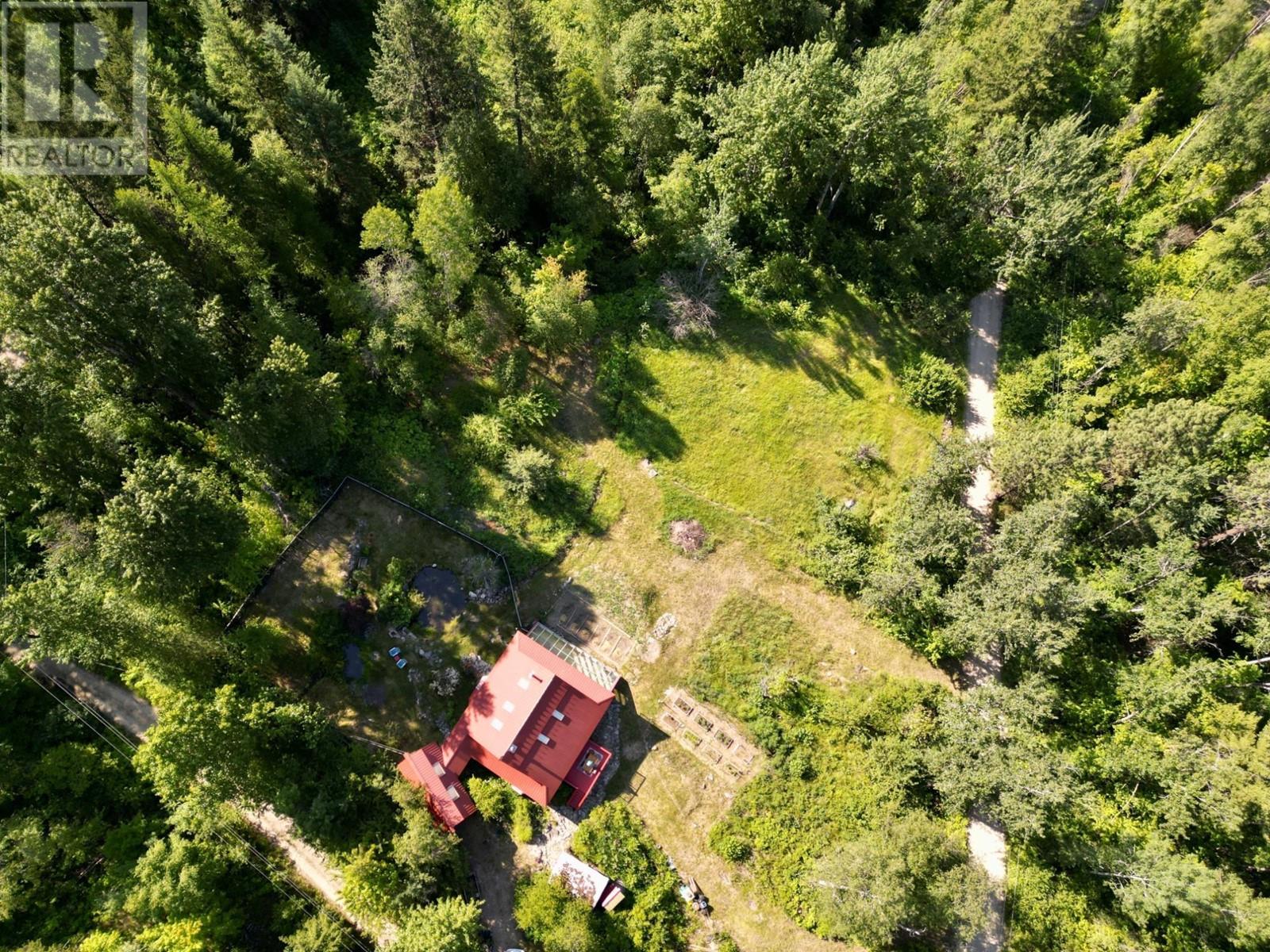 395 Boven Road, Nelson, British Columbia  V1L 6J1 - Photo 56 - 10347110