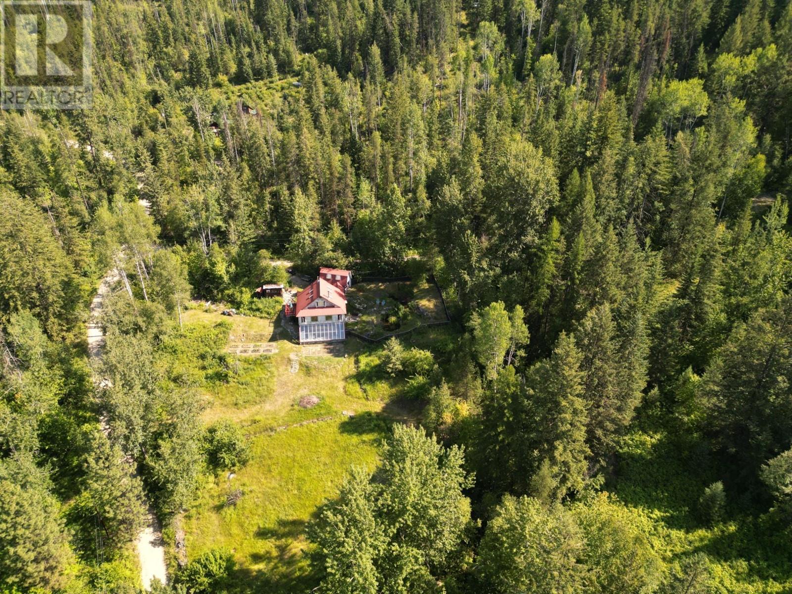 395 Boven Road, Nelson, British Columbia  V1L 6J1 - Photo 59 - 10347110