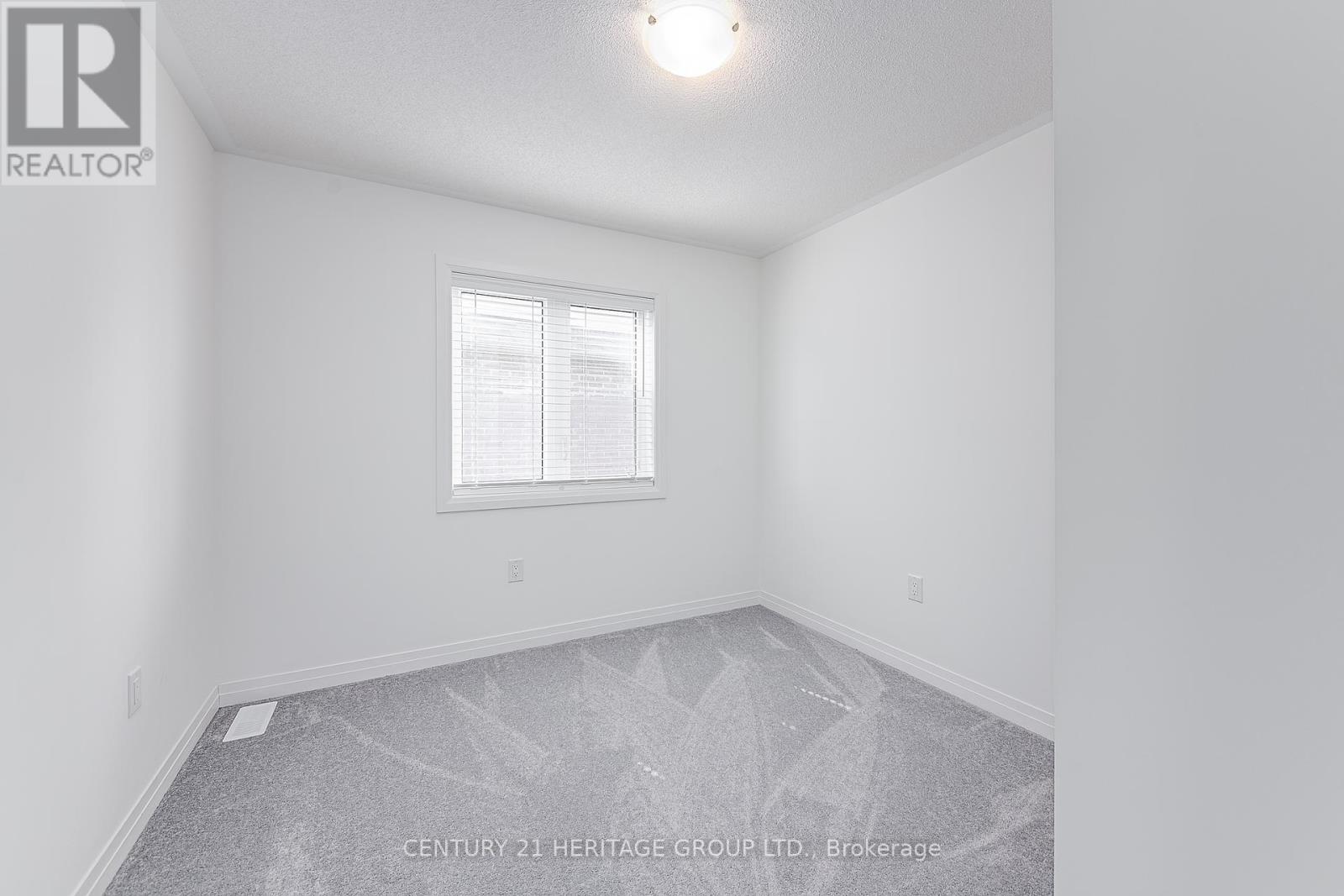 69 Kirkwood Way, Barrie, Ontario  L9J 0K7 - Photo 21 - S12136462