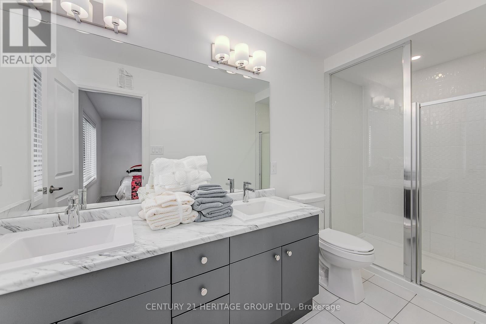 69 Kirkwood Way, Barrie, Ontario  L9J 0K7 - Photo 24 - S12136462