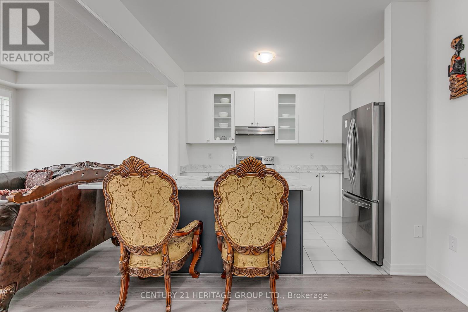 69 Kirkwood Way, Barrie, Ontario  L9J 0K7 - Photo 8 - S12136462