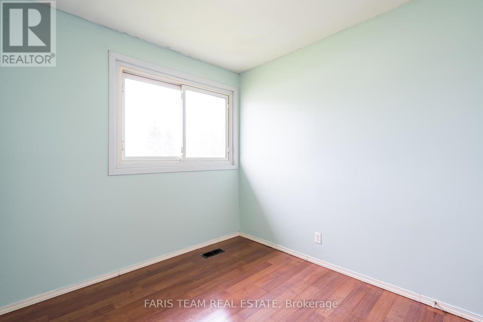 7515 County Road 91, Clearview, Ontario  L0M 1S0 - Photo 14 - S12136517