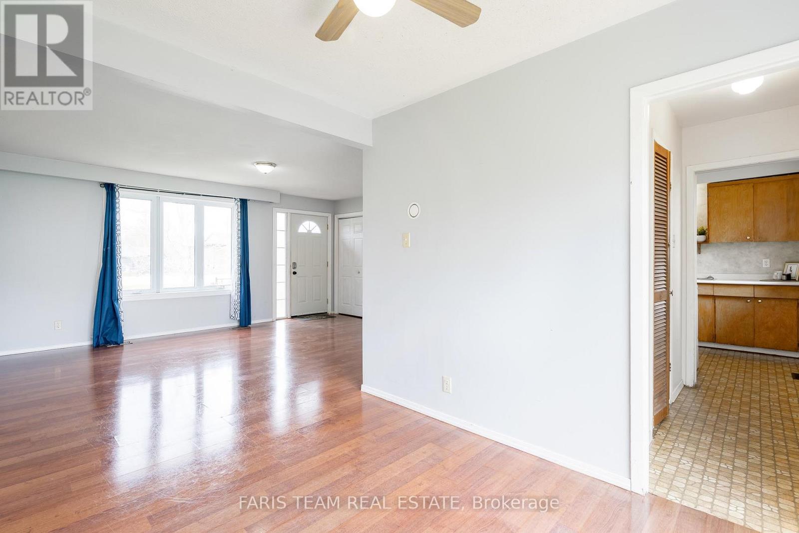7515 County Road 91, Clearview, Ontario  L0M 1S0 - Photo 7 - S12136517