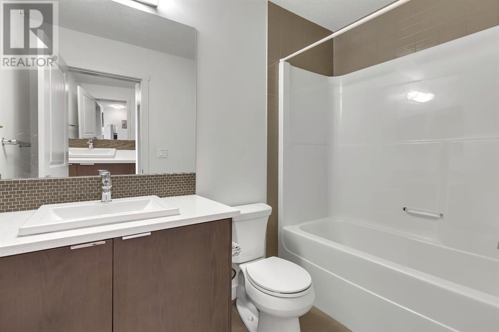 Property at 335, 25 Auburn Meadows Avenue SE image 3