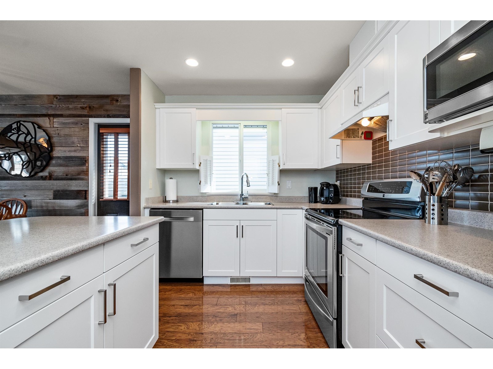 46346 Valleyview Road, Promontory, Chilliwack, British Columbia  V2R 5R9 - Photo 12 - R3000236