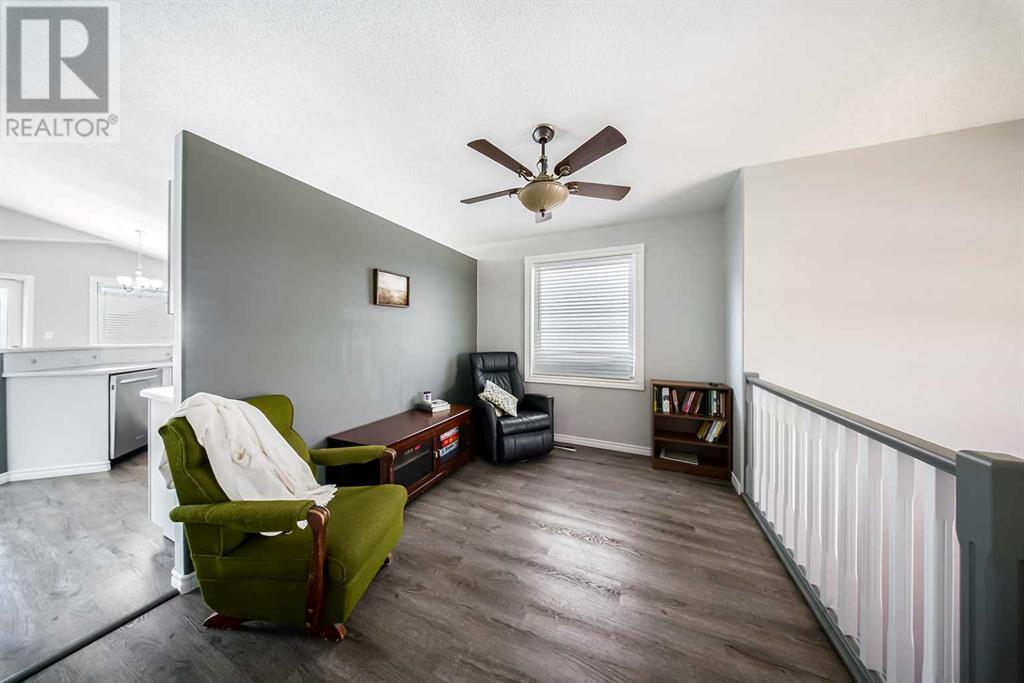 76 Lister Crescent, Red Deer, Alberta  T4R 2R3 - Photo 5 - A2218337