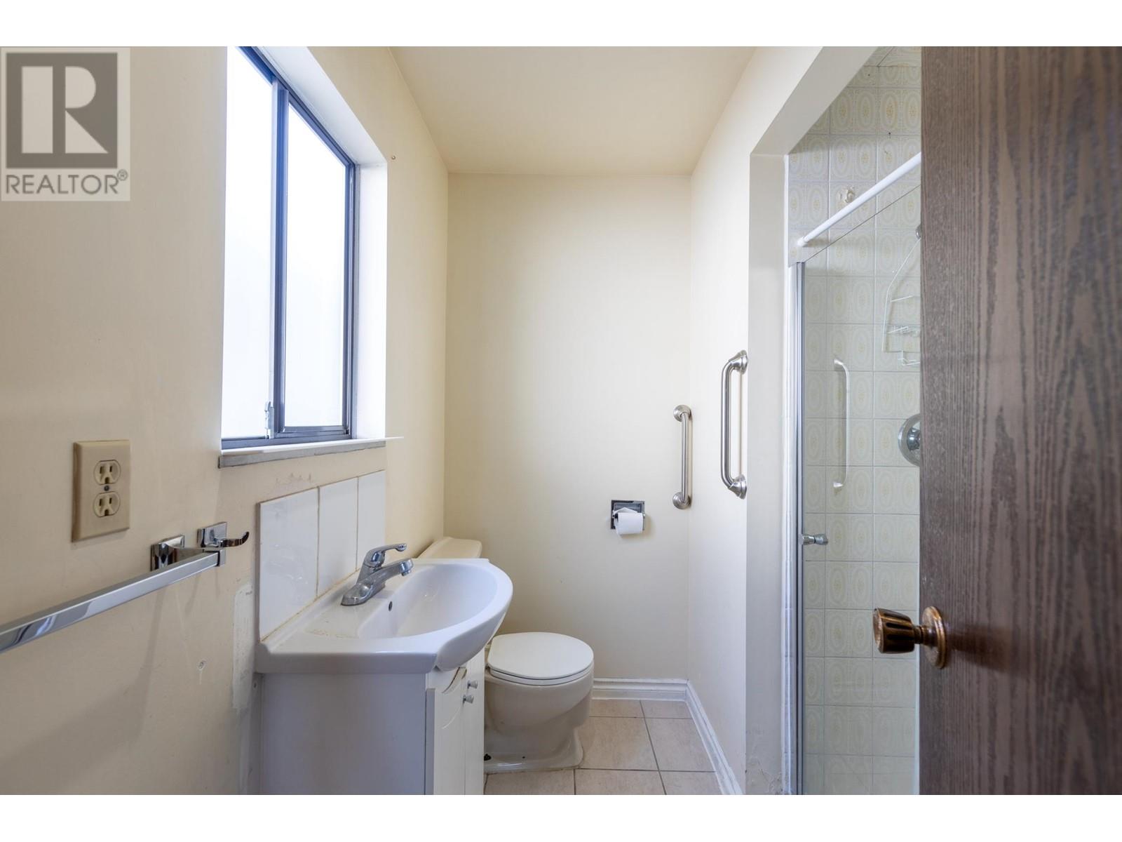 5591 Clarendon Street, Vancouver, British Columbia  V5R 3K1 - Photo 13 - R2977932
