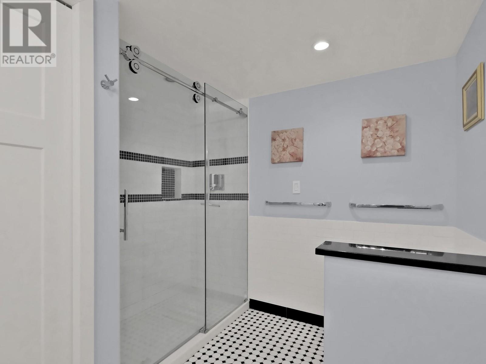 118 Craig Drive, Penticton, British Columbia  V2A 3R9 - Photo 30 - 10346214