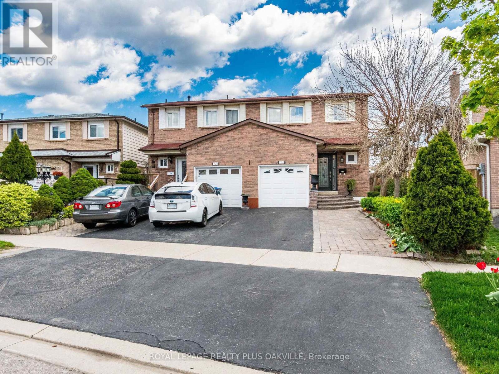 730 Galloway Crescent, Mississauga (Creditview), Ontario  L5C 3W1 - Photo 3 - W12136492