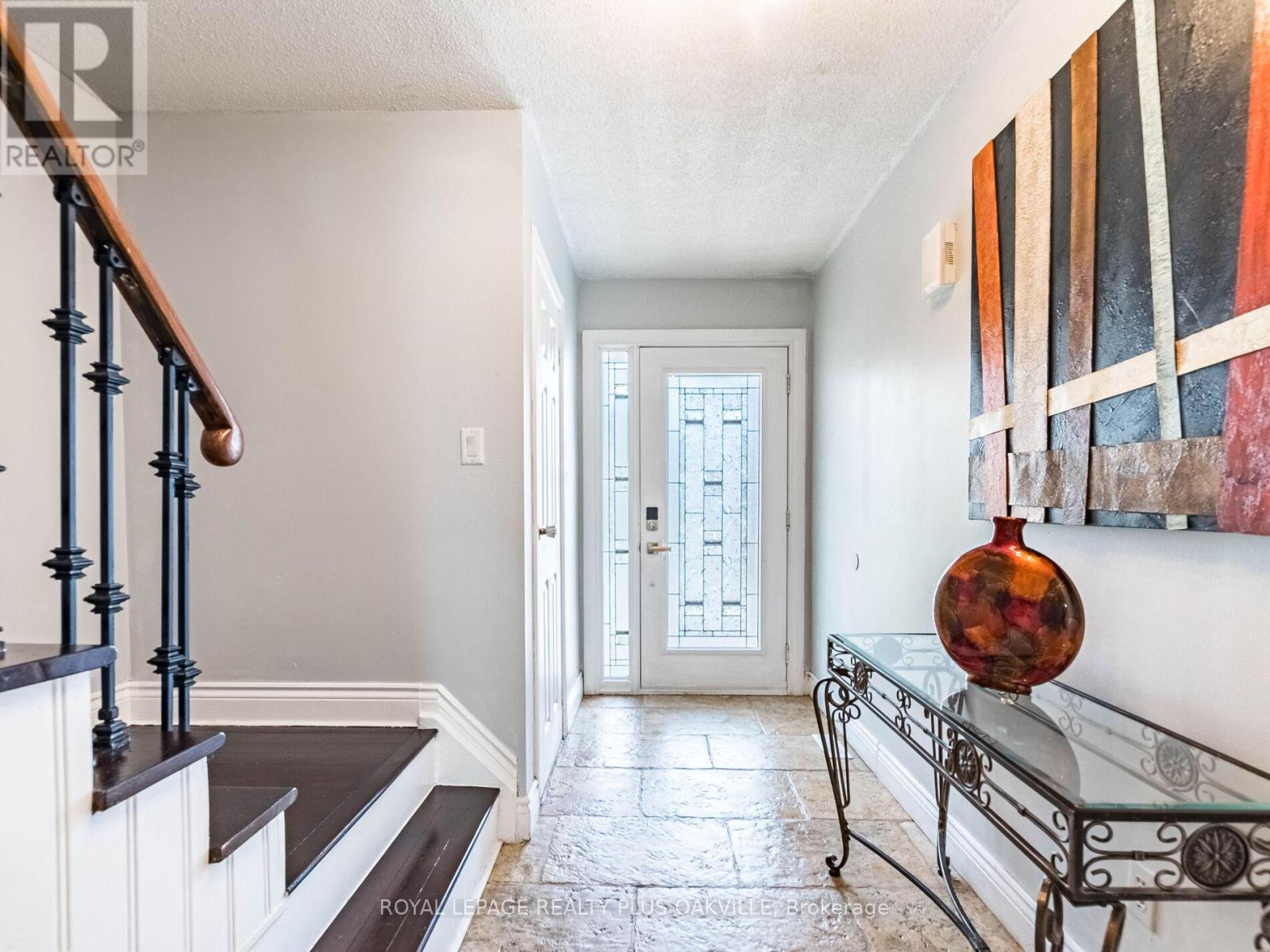 730 Galloway Crescent, Mississauga (Creditview), Ontario  L5C 3W1 - Photo 8 - W12136492