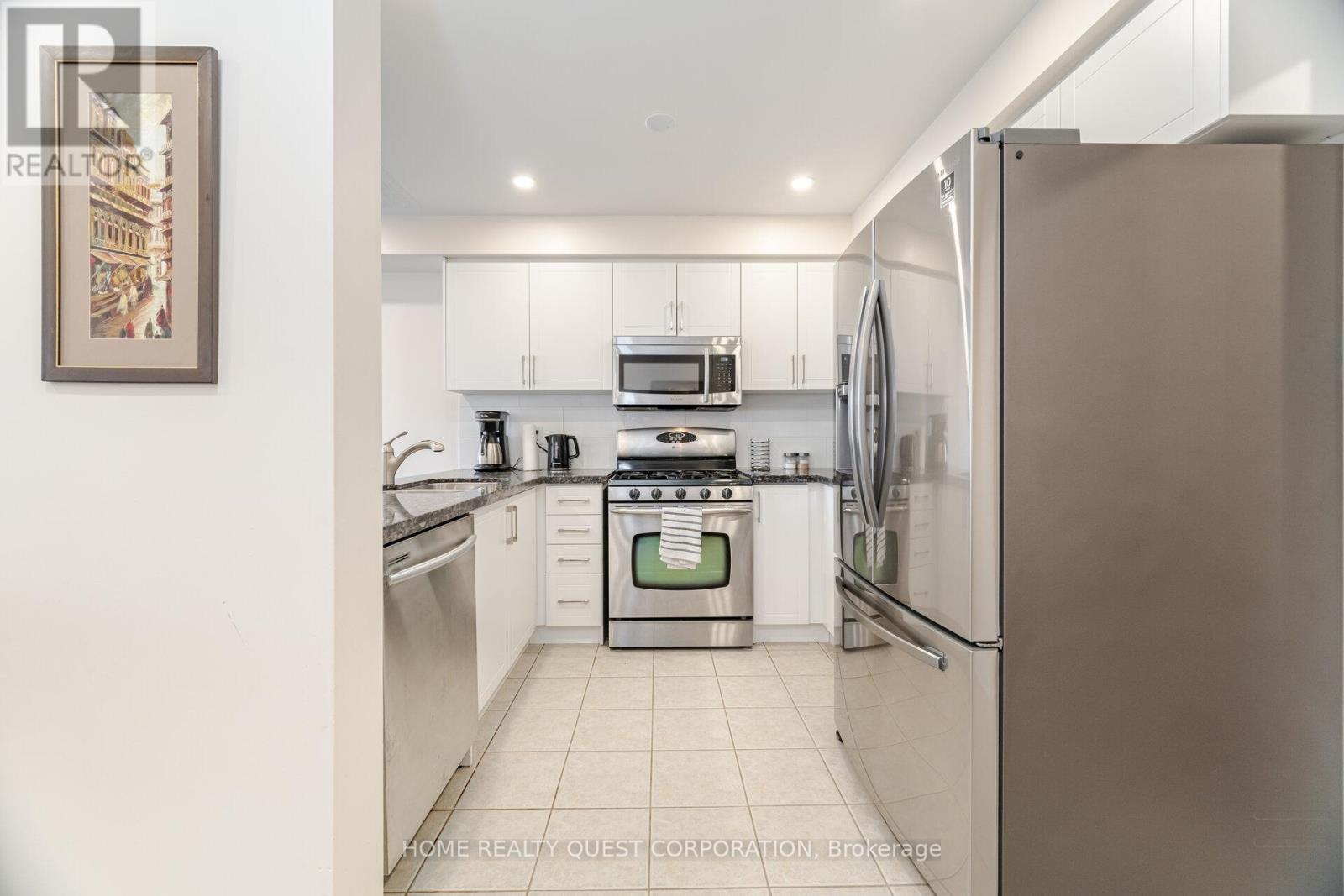 1322 Mowat Lane, Milton, Ontario  L9T 6C2 - Photo 12 - W12136529