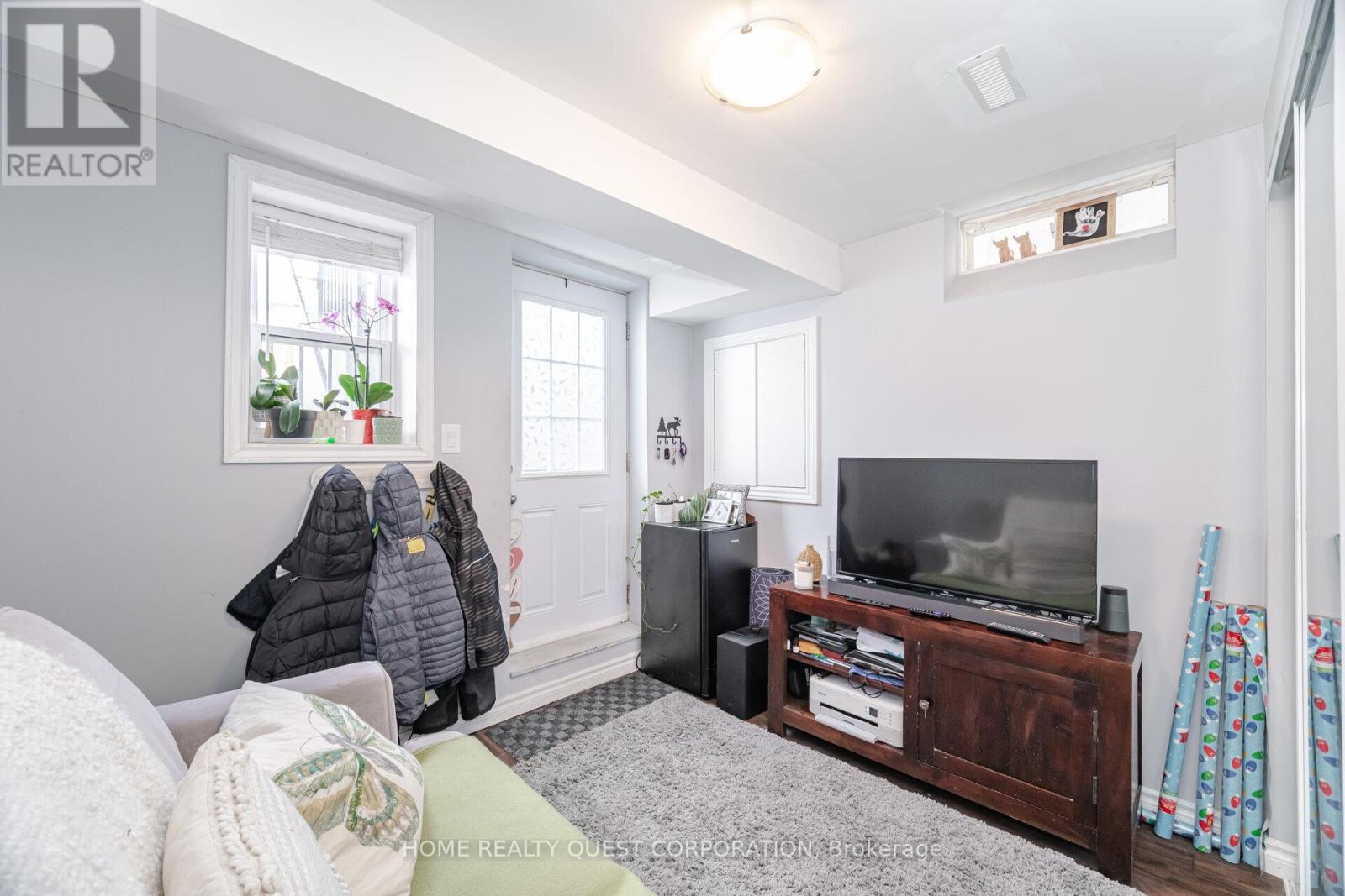 1322 Mowat Lane, Milton, Ontario  L9T 6C2 - Photo 35 - W12136529