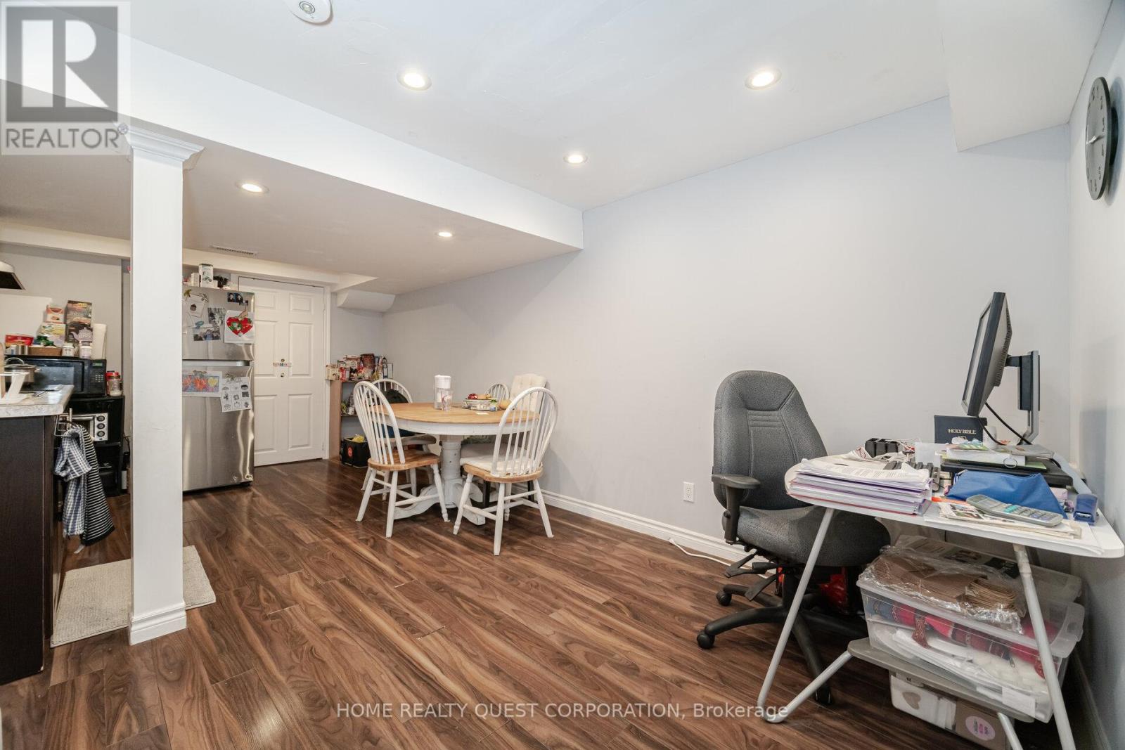 1322 Mowat Lane, Milton, Ontario  L9T 6C2 - Photo 38 - W12136529