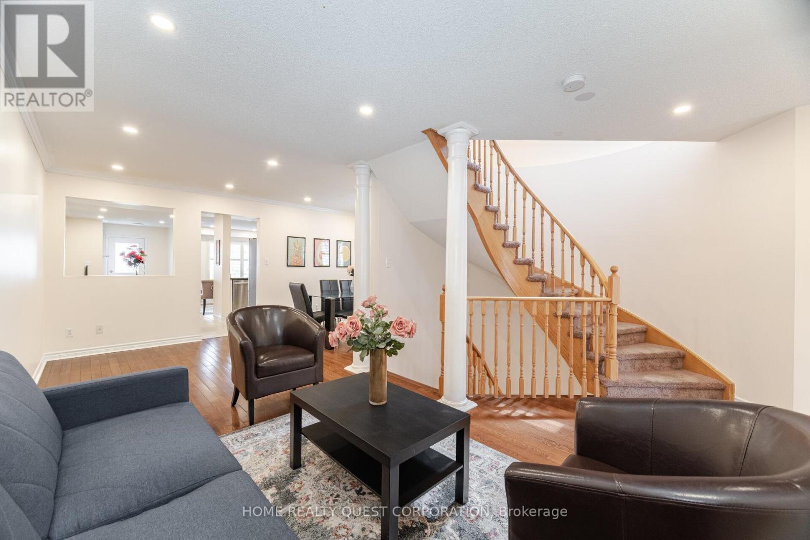1322 Mowat Lane, Milton, Ontario  L9T 6C2 - Photo 5 - W12136529