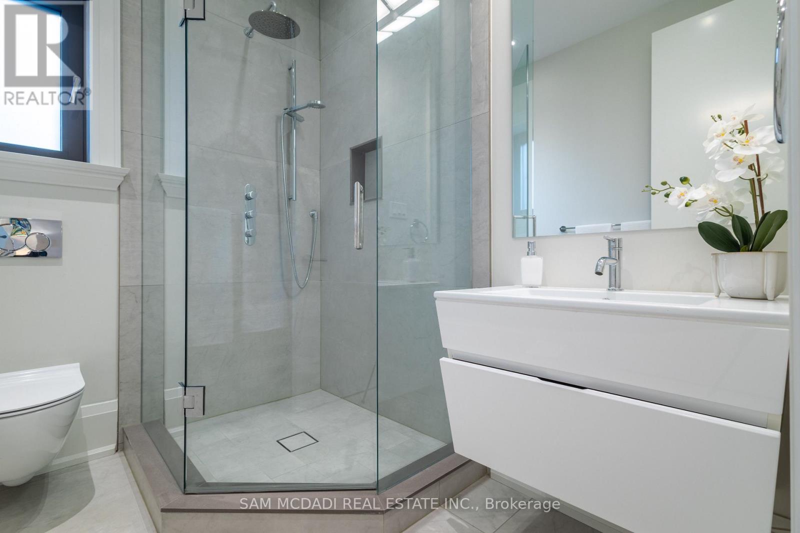 Property at 1456 APPLEWOOD ROAD image 4