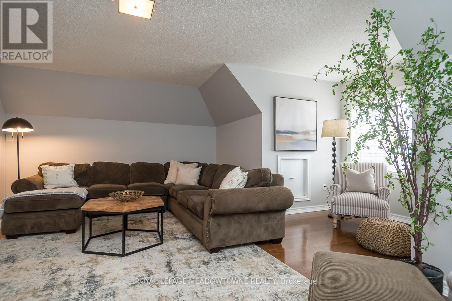 476 Laundon Terrace, Milton, Ontario  L9T 7X9 - Photo 33 - W12136543