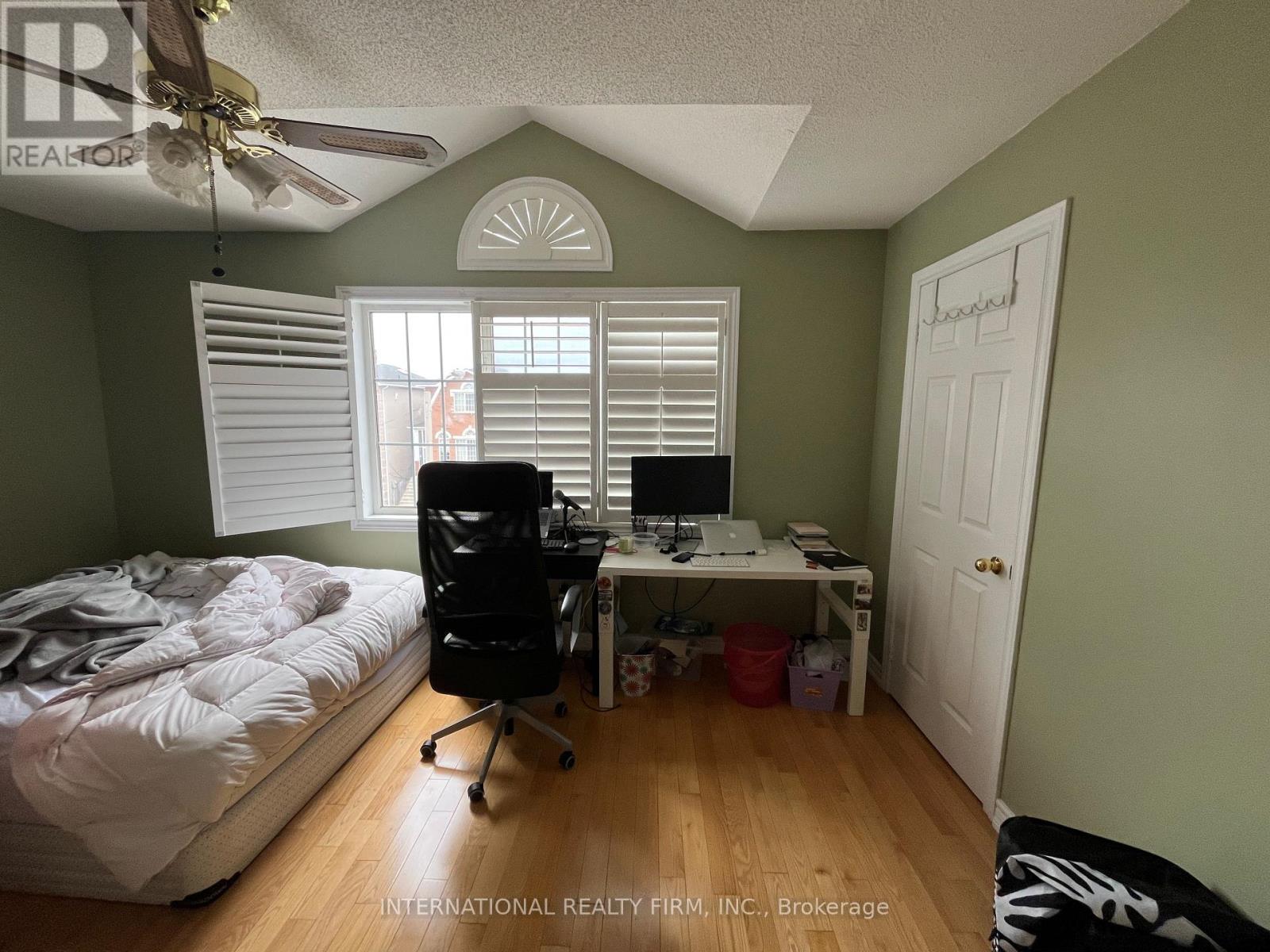 8 Margaret Rose Court, Toronto, Ontario  M9N 3Y6 - Photo 20 - W12136546