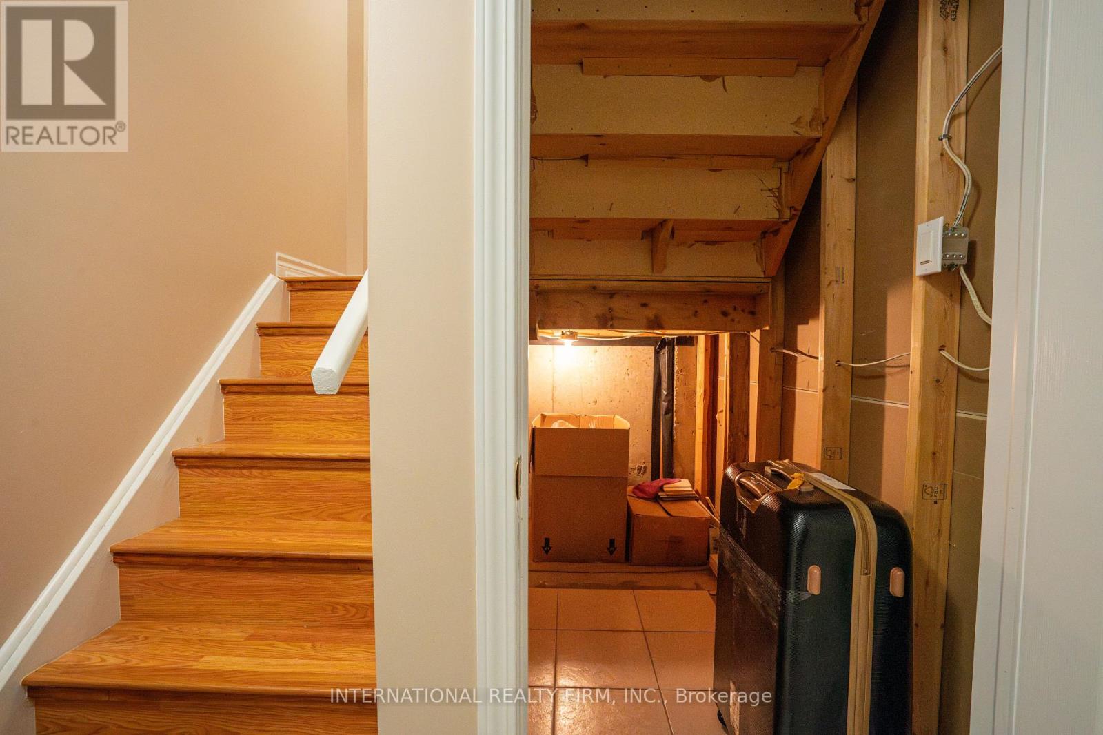 8 Margaret Rose Court, Toronto, Ontario  M9N 3Y6 - Photo 21 - W12136546