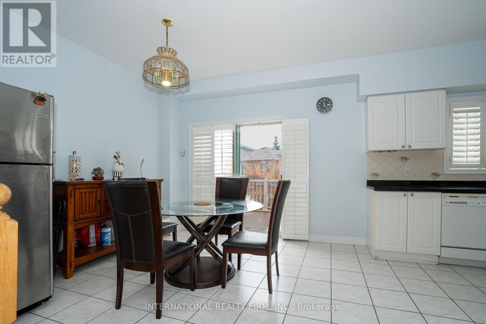 8 Margaret Rose Court, Toronto, Ontario  M9N 3Y6 - Photo 9 - W12136546