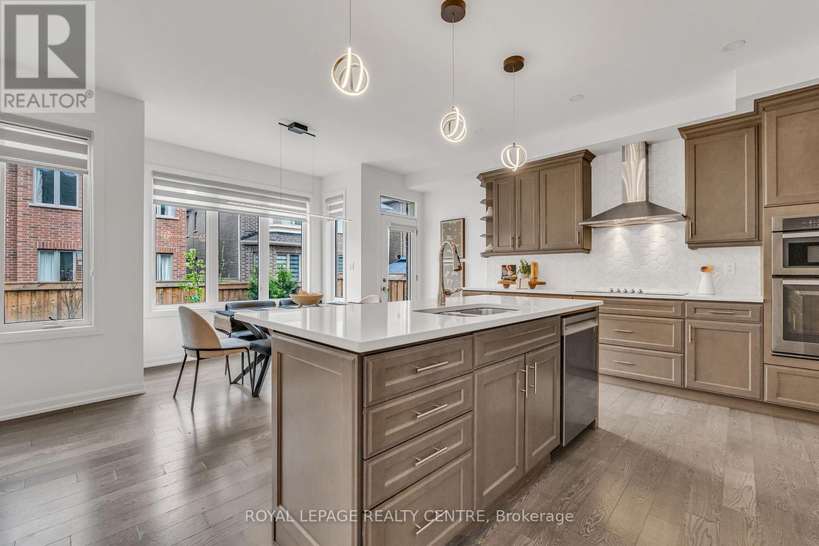 152 Wheat Boom Drive, Oakville (Go Glenorchy), Ontario  L6H 0M8 - Photo 10 - W12136594