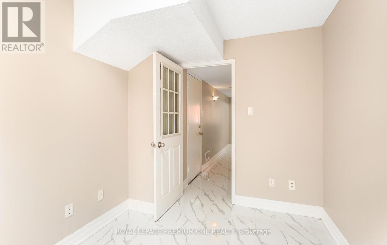 23 - 6860 Meadowvaletowncentre Circle, Mississauga, Ontario  L5N 7T4 - Photo 11 - W12136609