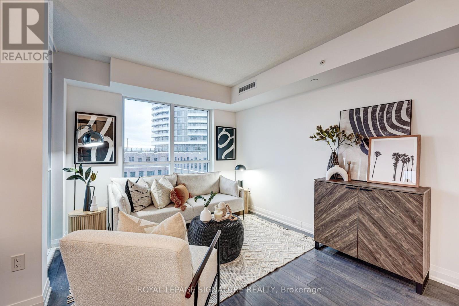 548 - 26 Gibbs Road, Toronto, Ontario  M9B 0E3 - Photo 10 - W12136649