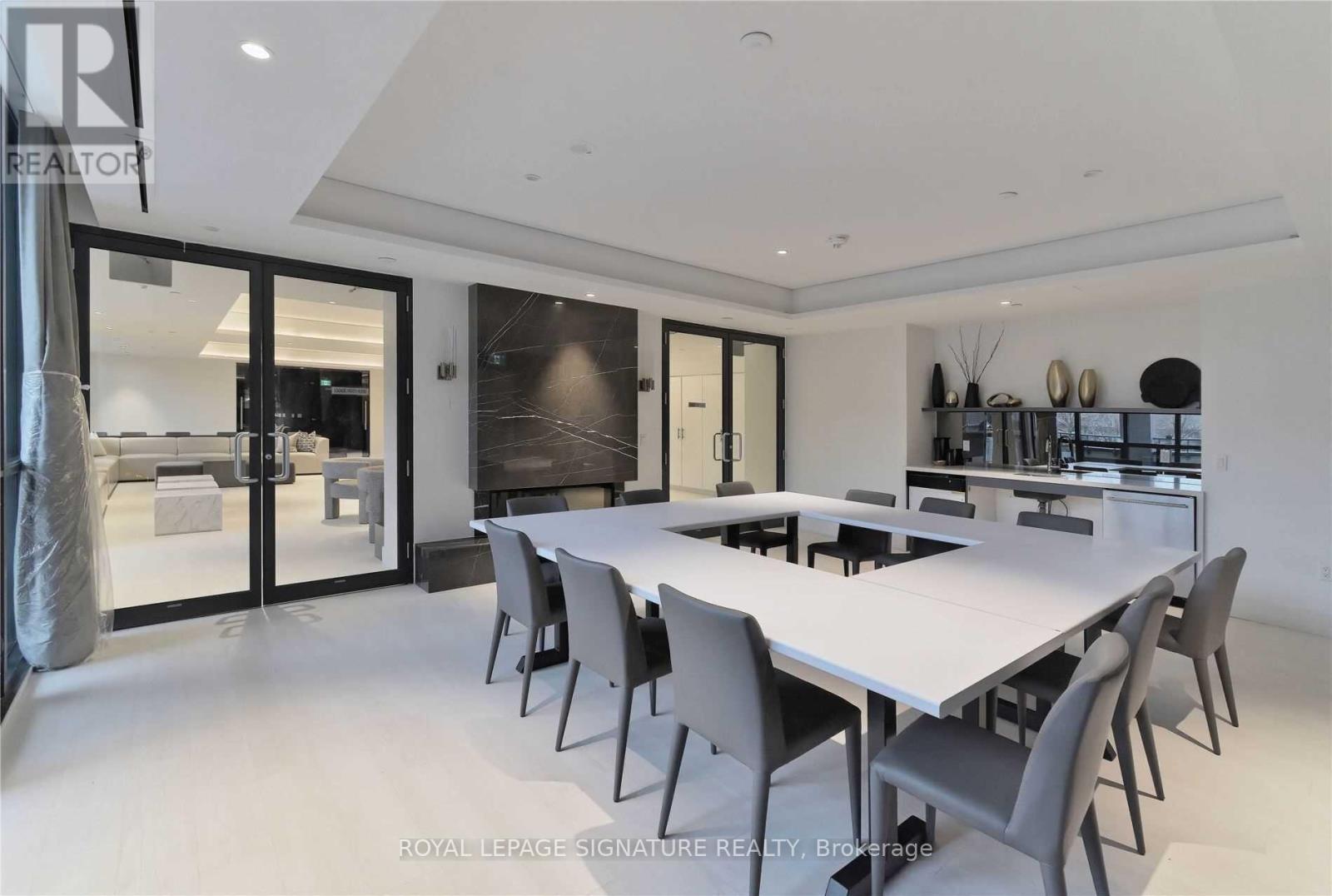 548 - 26 Gibbs Road, Toronto, Ontario  M9B 0E3 - Photo 42 - W12136649