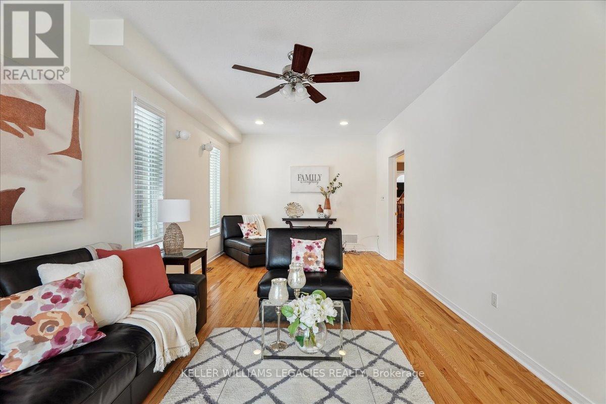 157 Fred Young Drive, Toronto, Ontario  M3L 0A4 - Photo 5 - W12136665