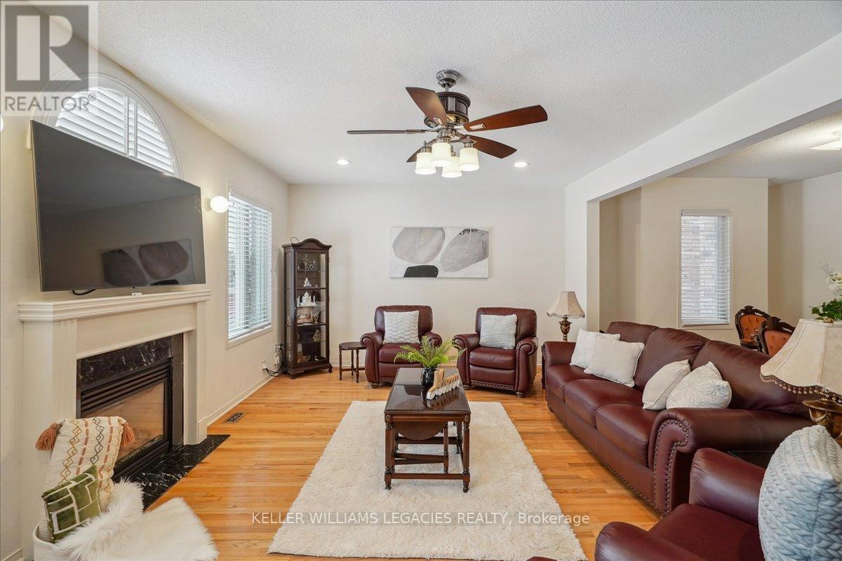 157 Fred Young Drive, Toronto, Ontario  M3L 0A4 - Photo 8 - W12136665