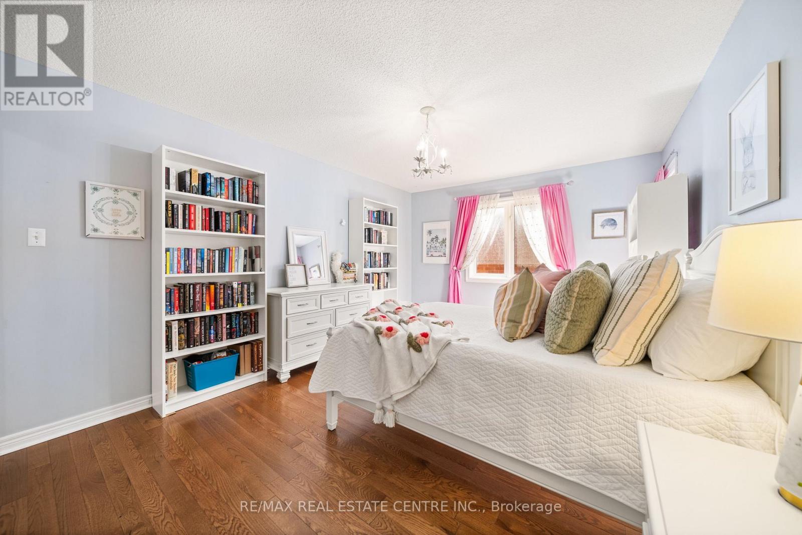 5449 Valleyhigh Drive, Burlington (Orchard), Ontario  L7L 6Z6 - Photo 42 - W12136675
