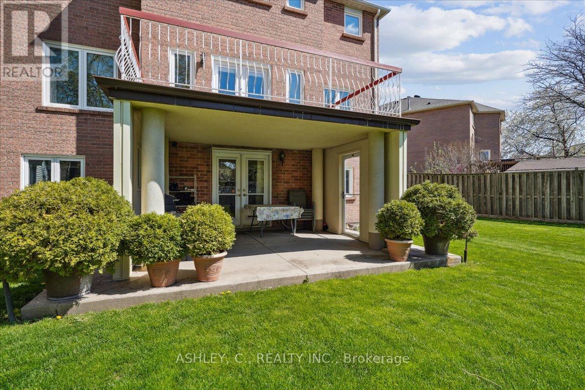 711 Esprit Crescent, Mississauga, Ontario  L5R 3C1 - Photo 39 - W12136729