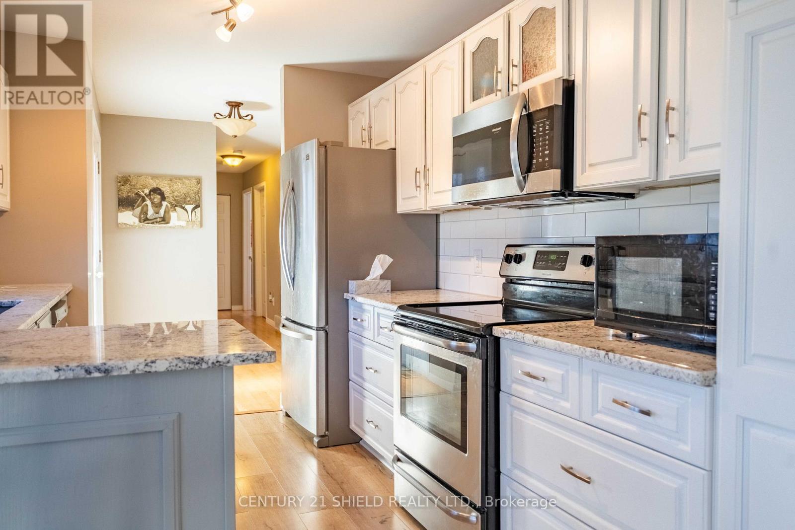 Property at 5514 POPLAR AVENUE image 5