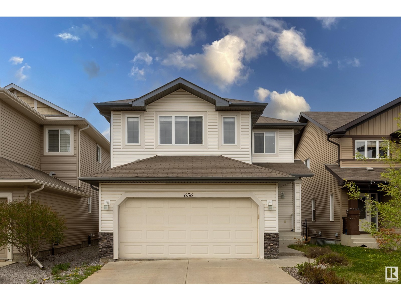 Property at 656 171 ST SW image 1
