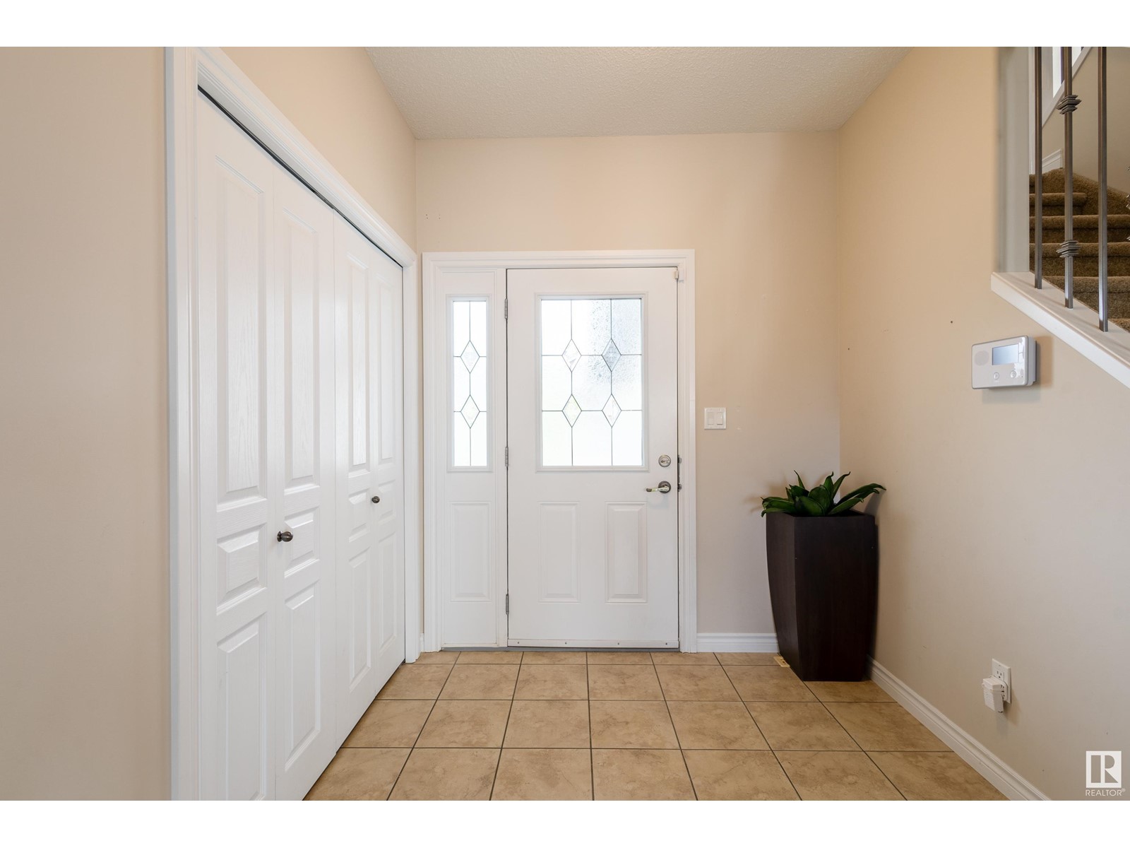 Property at 656 171 ST SW image 3