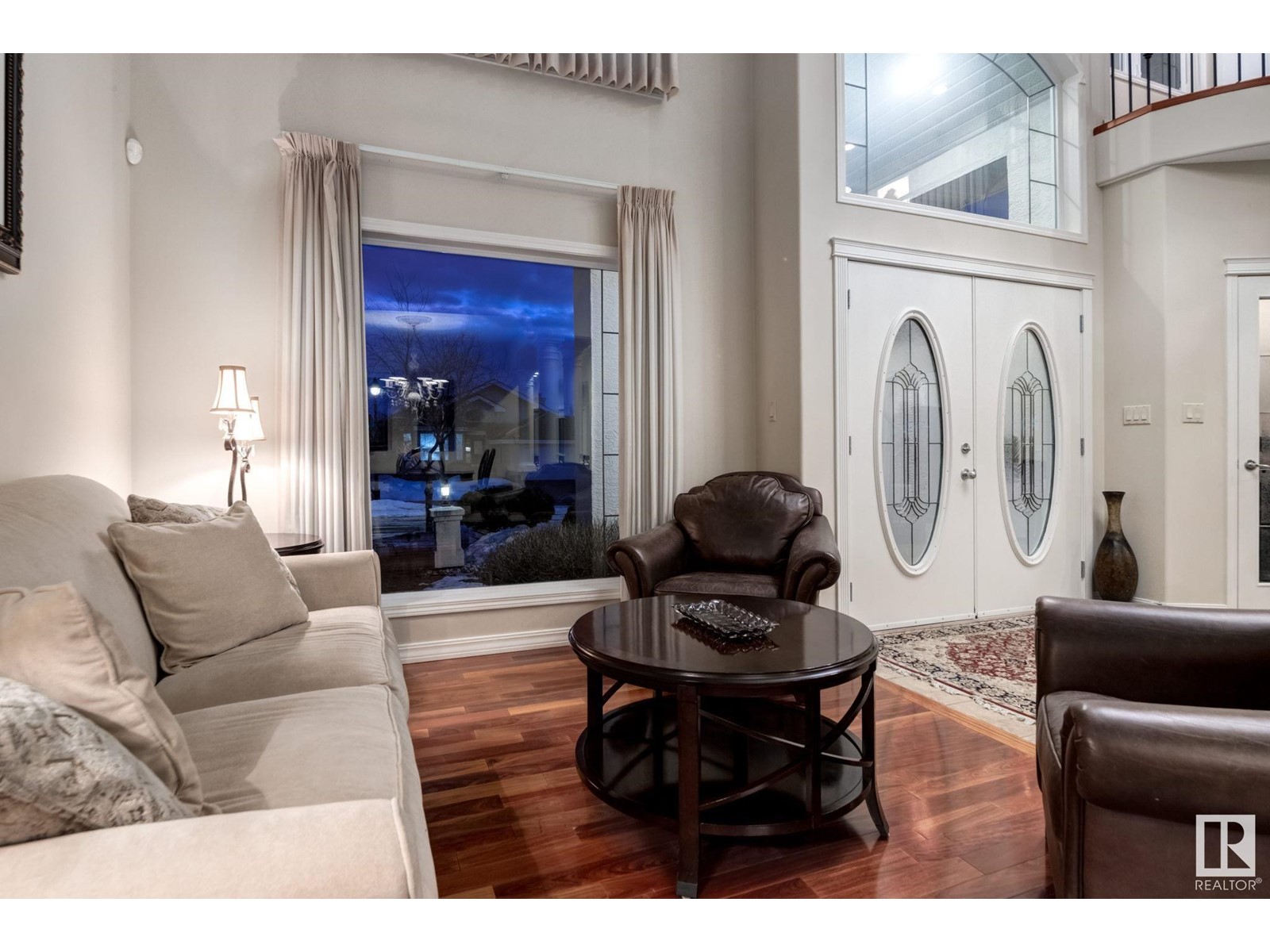 Property at 203 DARLINGTON CR NW image 3