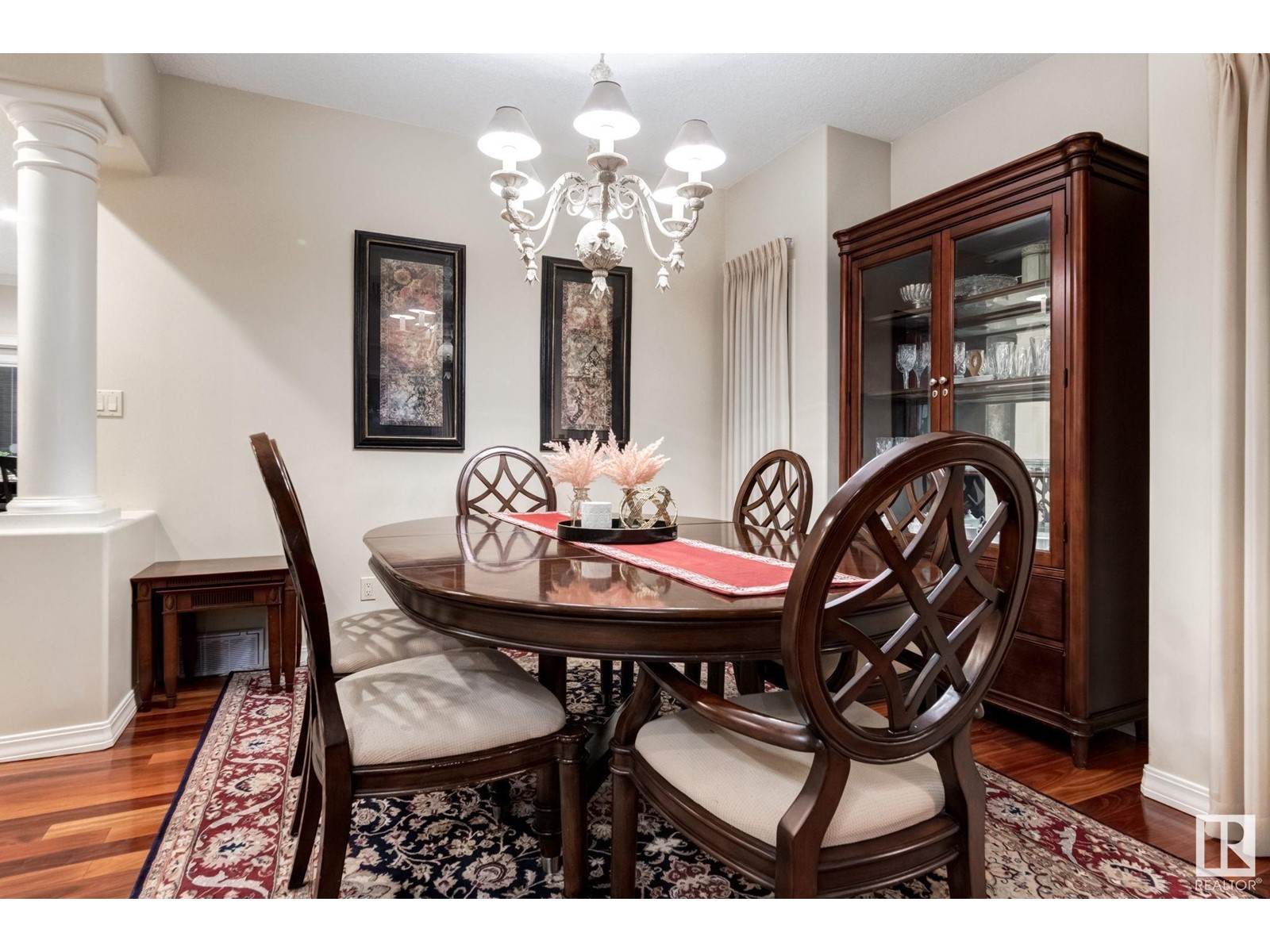 Property at 203 DARLINGTON CR NW image 4