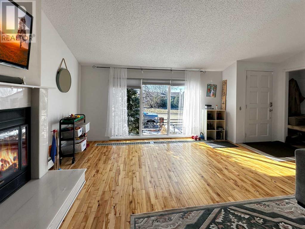 Property at 4433 51 Avenue image 3
