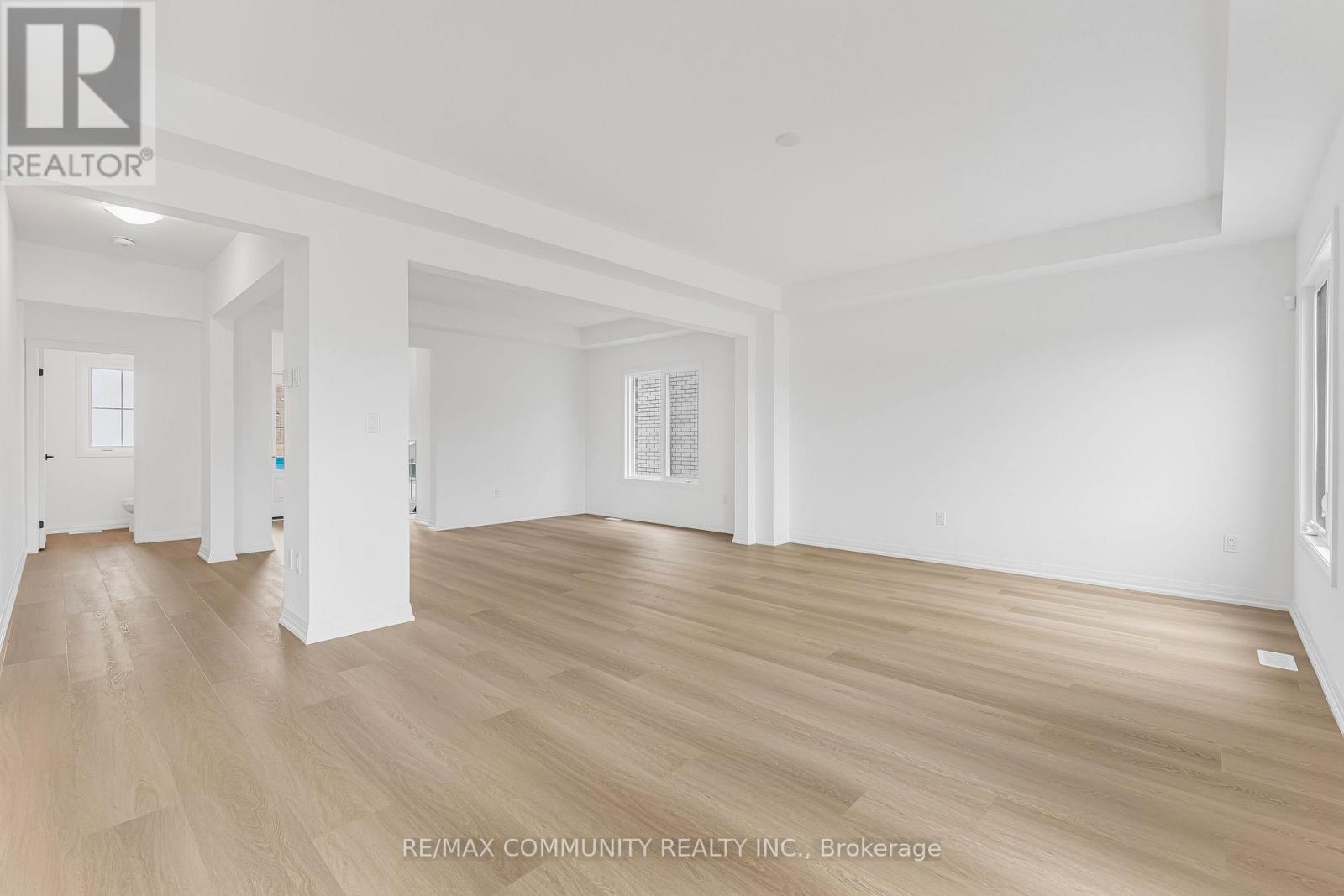 125 Westcott Road, Welland, Ontario  L3C 0K9 - Photo 5 - X12136483