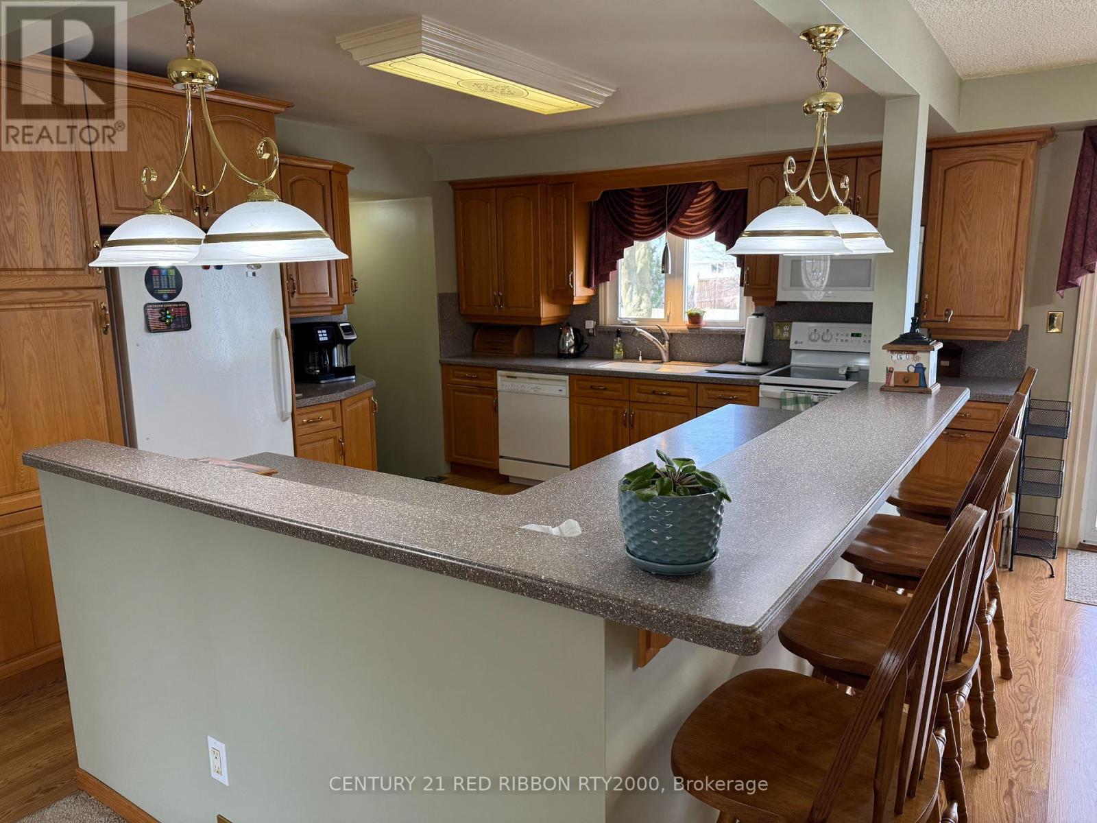 Property at 334 HELEN DRIVE image 4