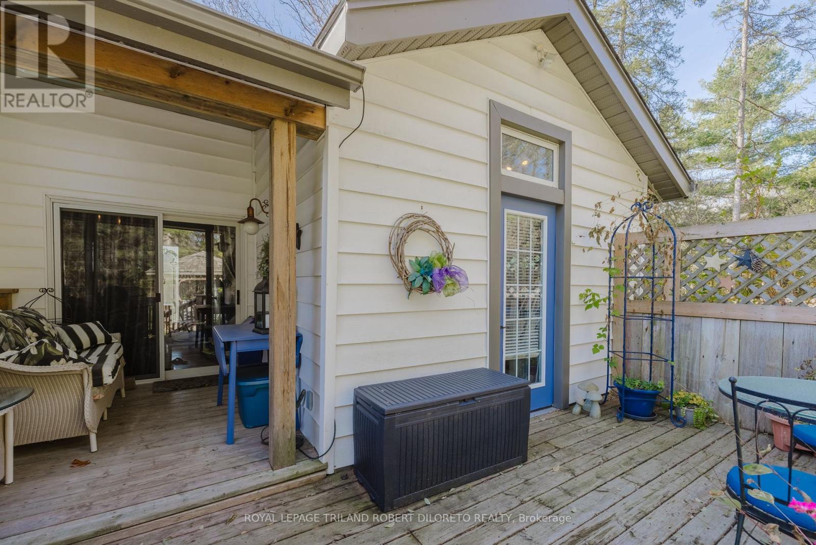 11 Elmhurst Street, Middlesex Centre, Ontario  N0L 1R0 - Photo 14 - X12136787