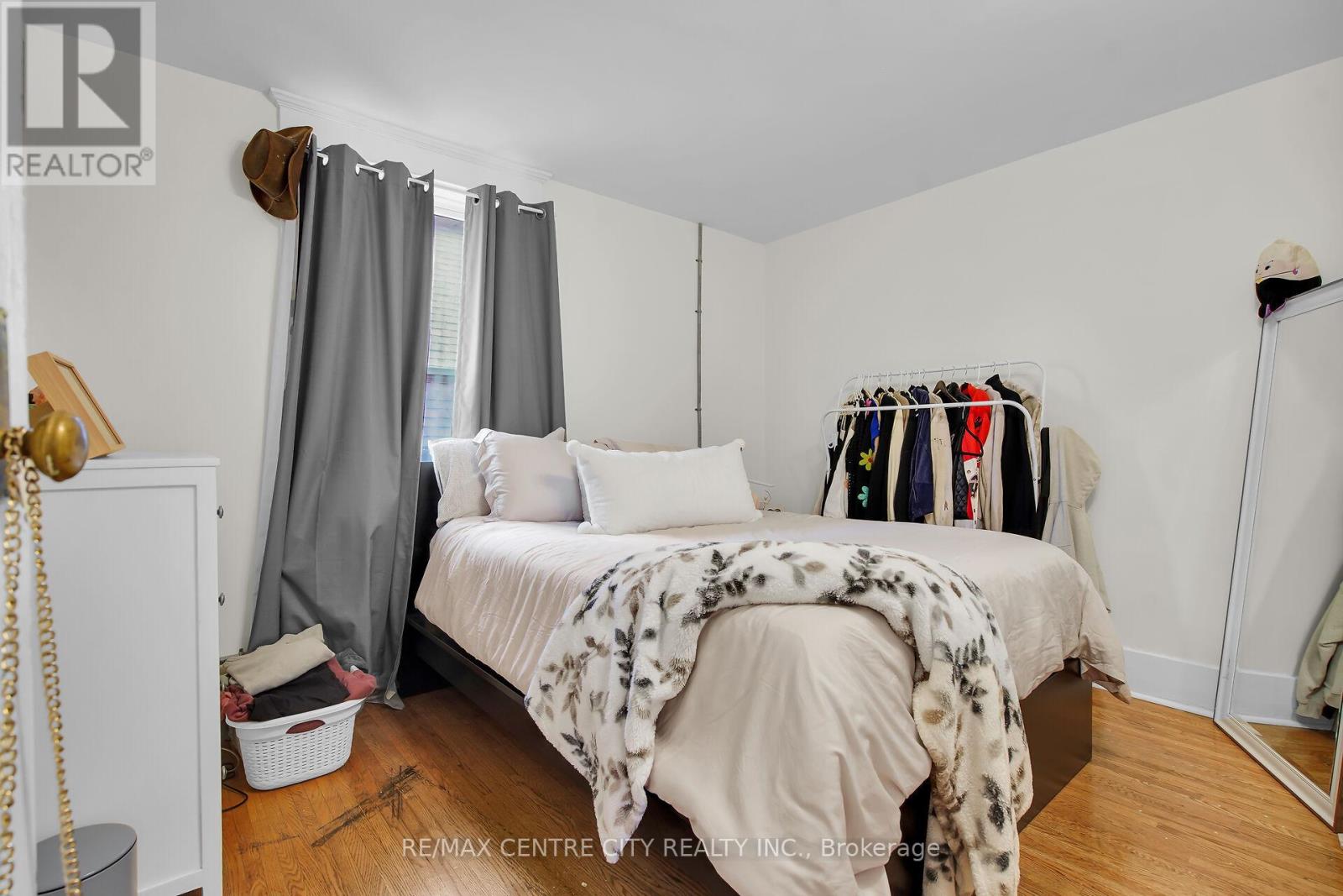 922 Queens Avenue, London East, Ontario  N5W 3H8 - Photo 13 - X12136856