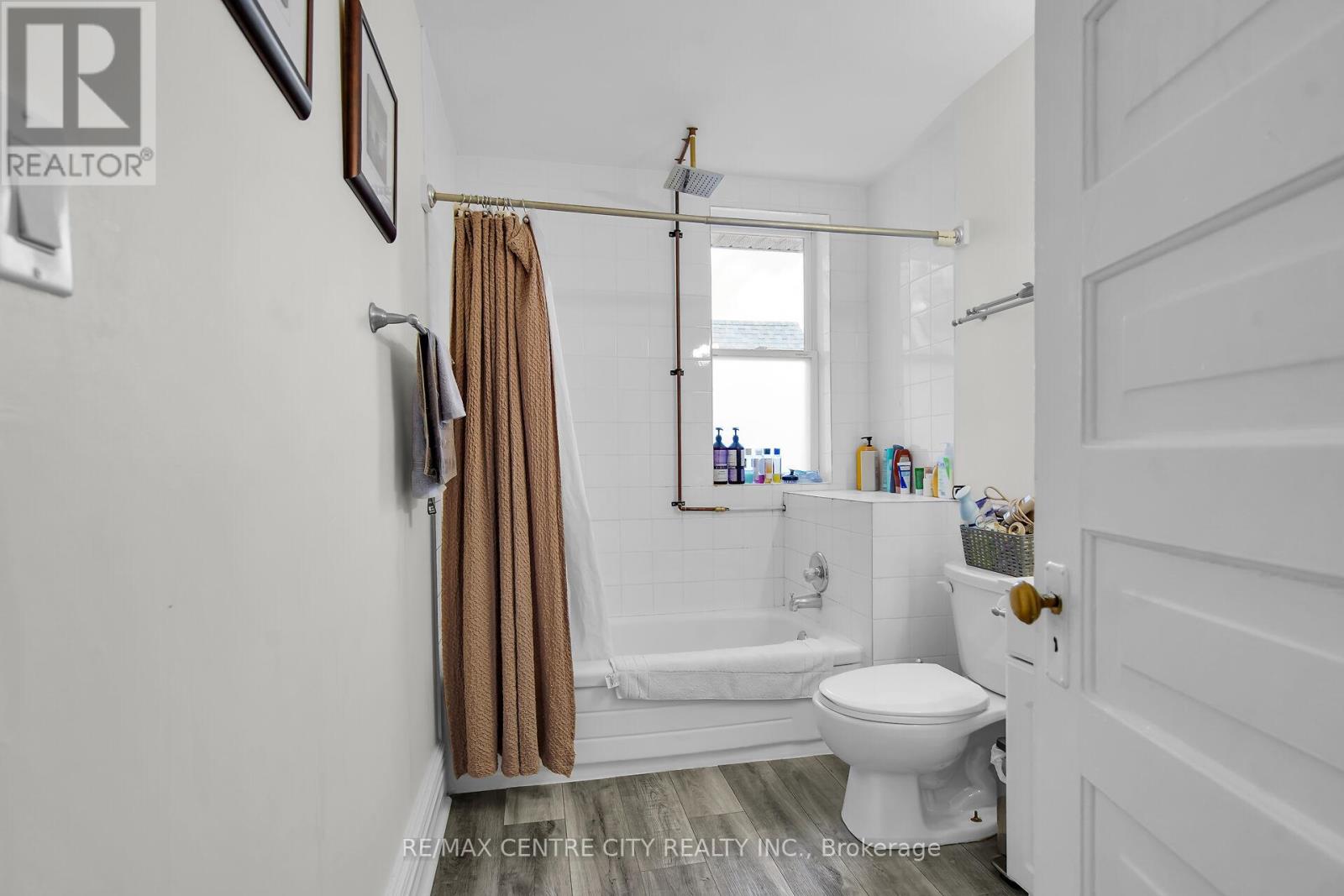 922 Queens Avenue, London East, Ontario  N5W 3H8 - Photo 14 - X12136856