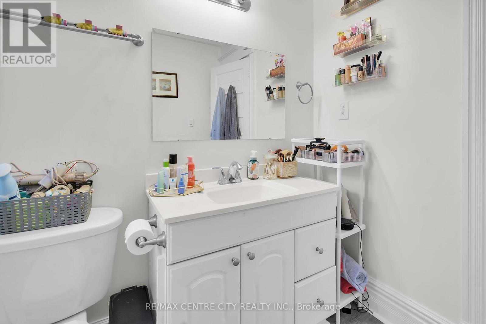 922 Queens Avenue, London East, Ontario  N5W 3H8 - Photo 15 - X12136856