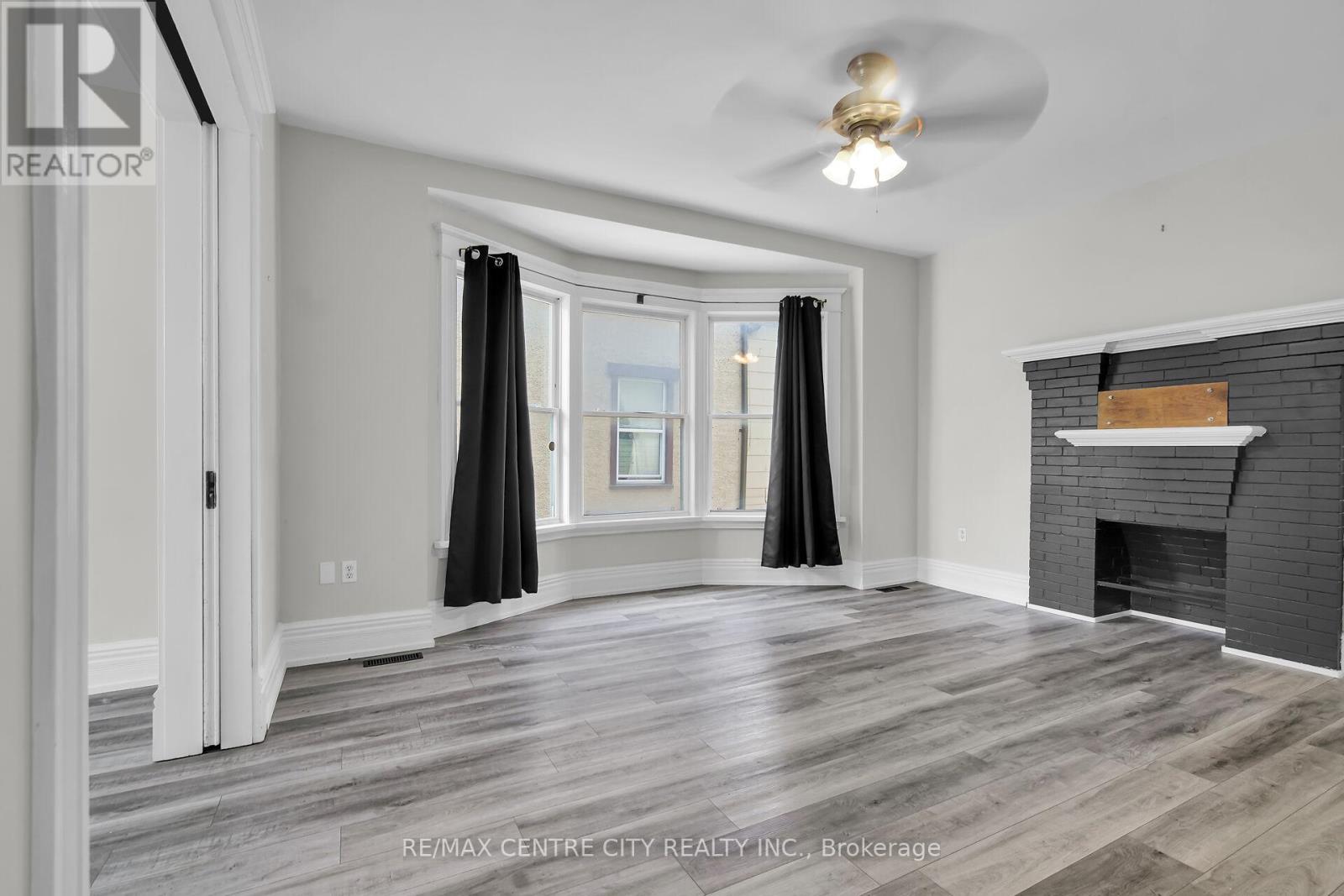 922 Queens Avenue, London East, Ontario  N5W 3H8 - Photo 18 - X12136856